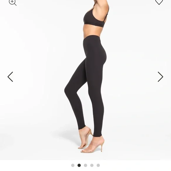 Skims Black Women's Leggings - Picture 4 of 5